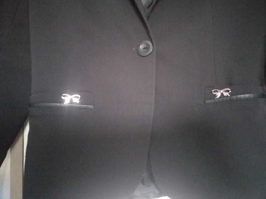 czarny elegancki żakiecik