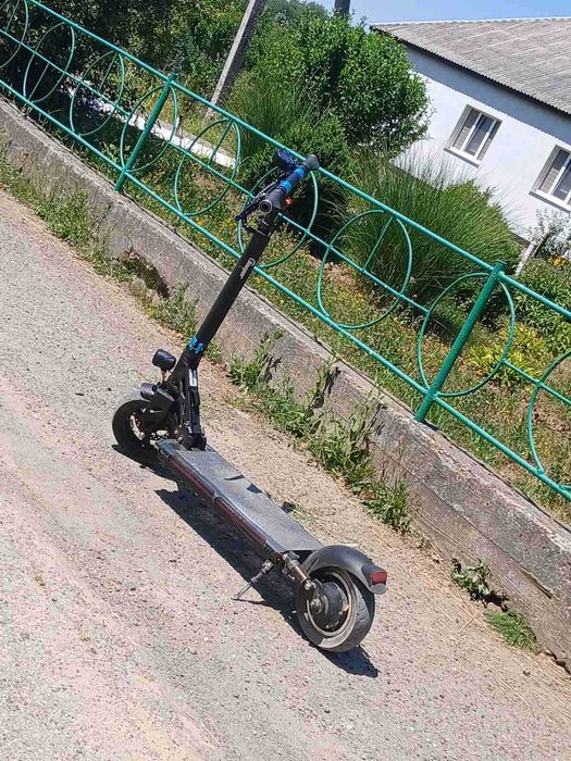 Самокат електро продам 1000 ватний