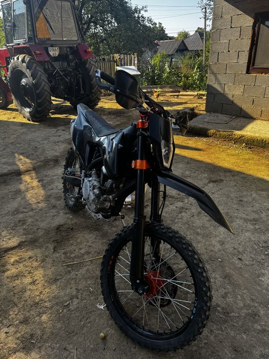 Продам кові адванс 250