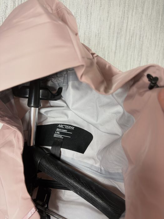 Arc'teryx Beta LT Jacket Bliss gorpcore gore tex