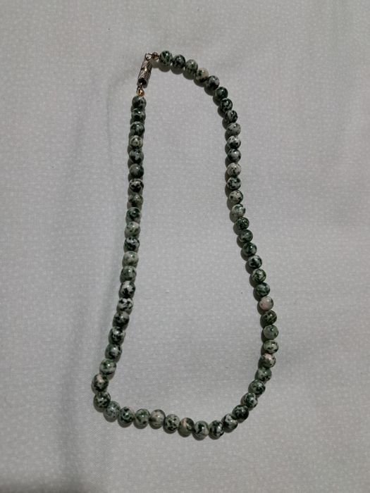 Colares de pedra para senhora