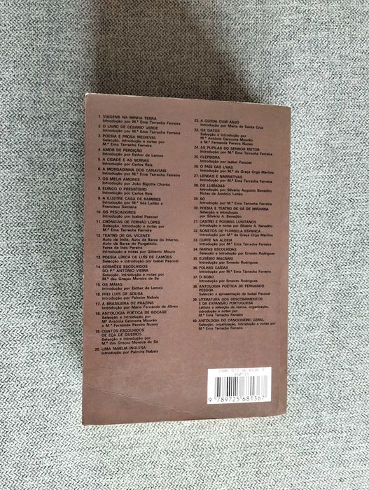 Livro "Os Maias" de Eça de Queirós