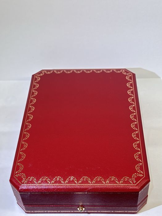 Коробки  Cartier