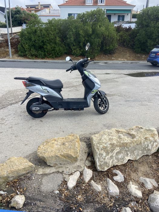 Scooter Elétrica Goose | Bateria Viciada