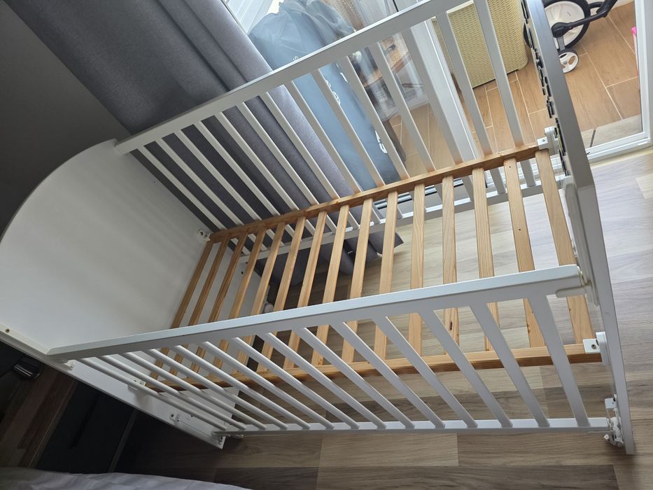 Berço TRAMA + colchão KRUMMELUR