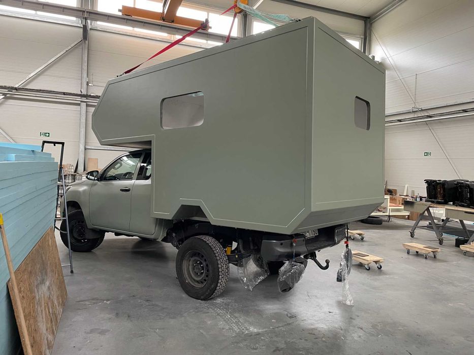 KAMPER_ Zabudowa Toyotai_BUDOWA KAMPERA_Wyprawowy