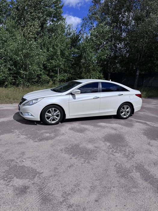Hyundai Sonata YF