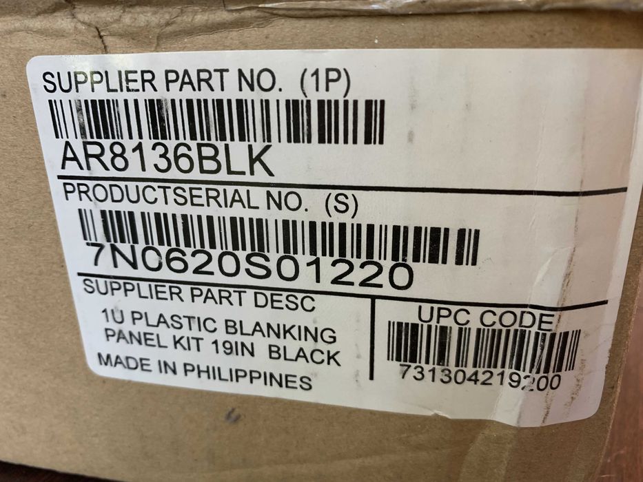 APC 1U Plastic Blanking Panel Kit AR8136BLK