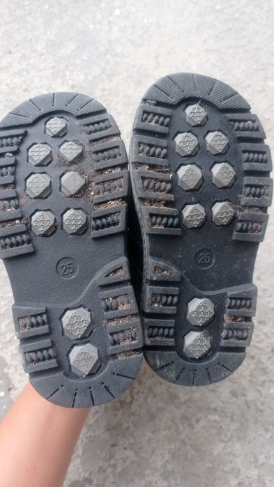 Ботинки зимові 25р. практично нові