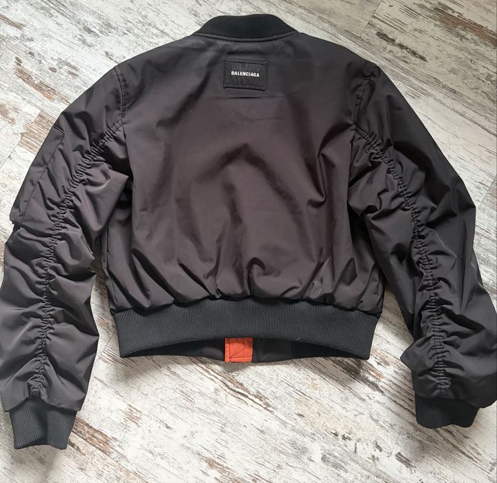 Kurtka bomberka balenciaga