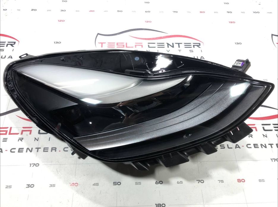 Фара головна ліва/права лінза up level tesla model 3/y