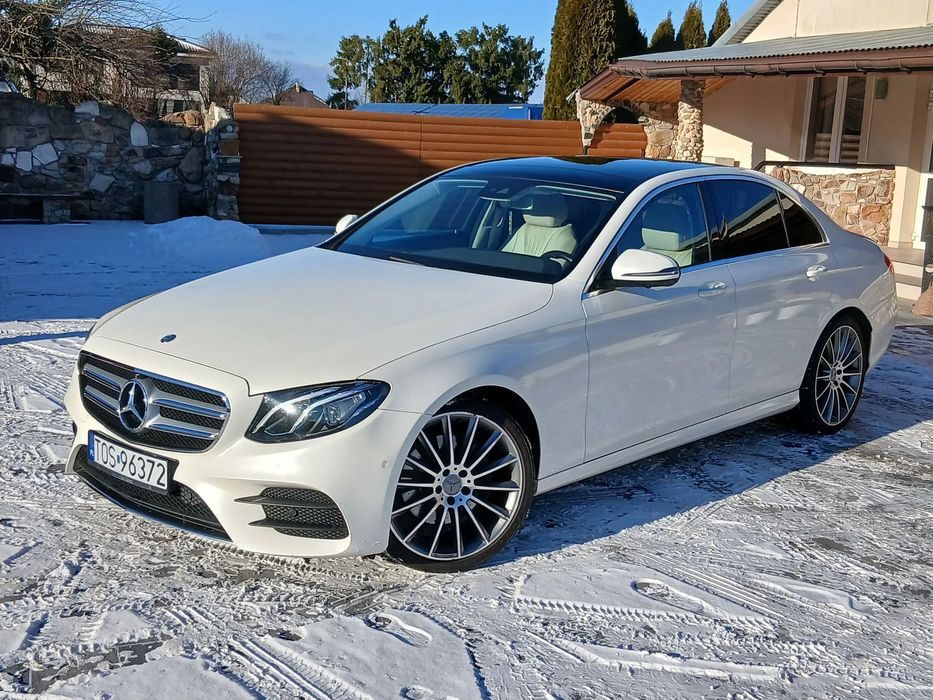 Mercedes-Benz Klasa E AMG-line VirtualCockpit Panorama Ambiente FullLed Kamera360