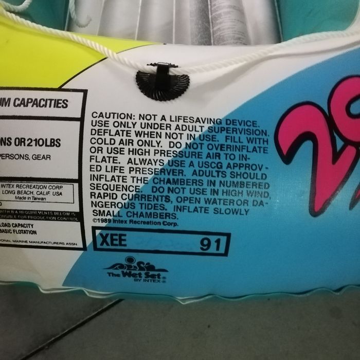 Barco insuflável Intex 1,98m ×1,17m, dos anos 90
