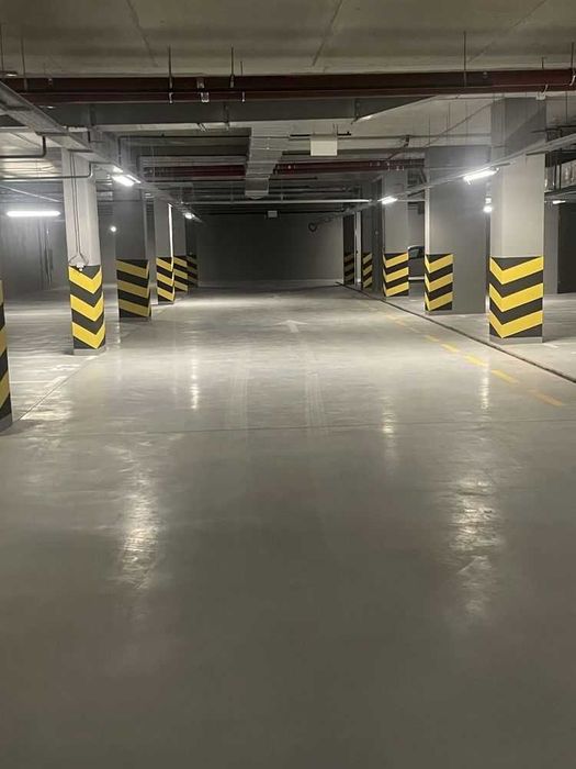 Продам  Паркинг отакара яроша 24 б