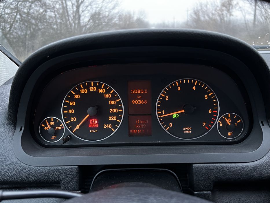 Mercedes-Benz A180 (2011)