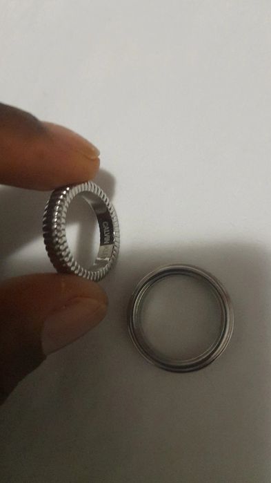 Vendo aliança de casal conjunto CK 2 Aneis B-Let Waves KJ17AR010109