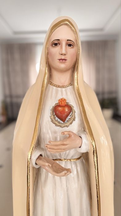 Деревяна статуетека Божої Матері