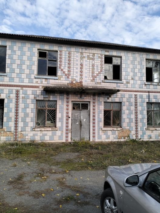 Нежитлове приміщенні, Будівля громадського призначення