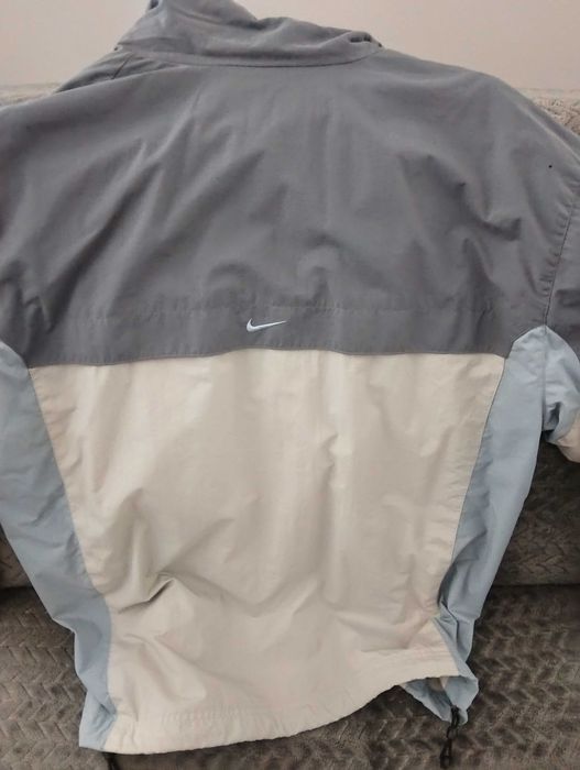 Cienka kurtka NIKE