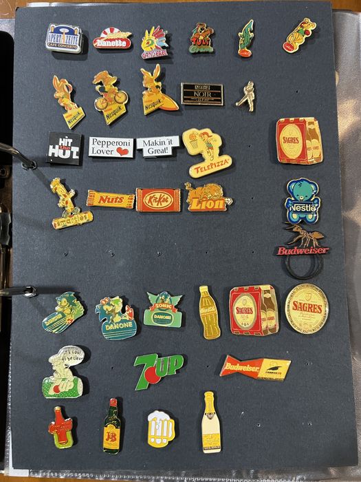 Coleção pins variados (aprox 500 unidades)