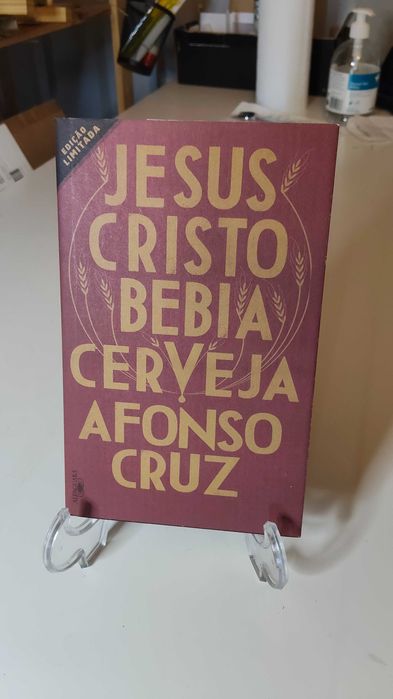 Livros Alfaguara, Penguin, Michel Houellebecq, etc