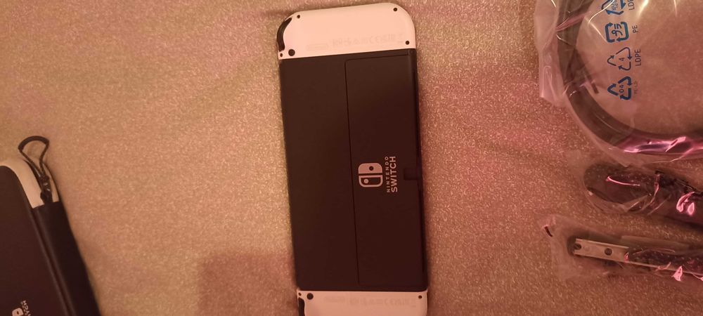 Nintendo Switch OLED + Bolsa