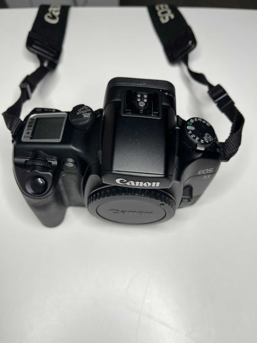 Canon EOS 33 / Elan 7 35mm Film Camera / Made in Japan / Boxed