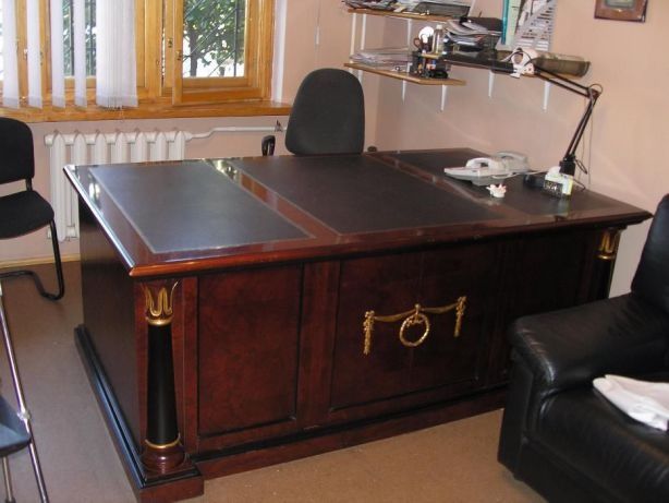 Продам стіл керівника Еліт класу.