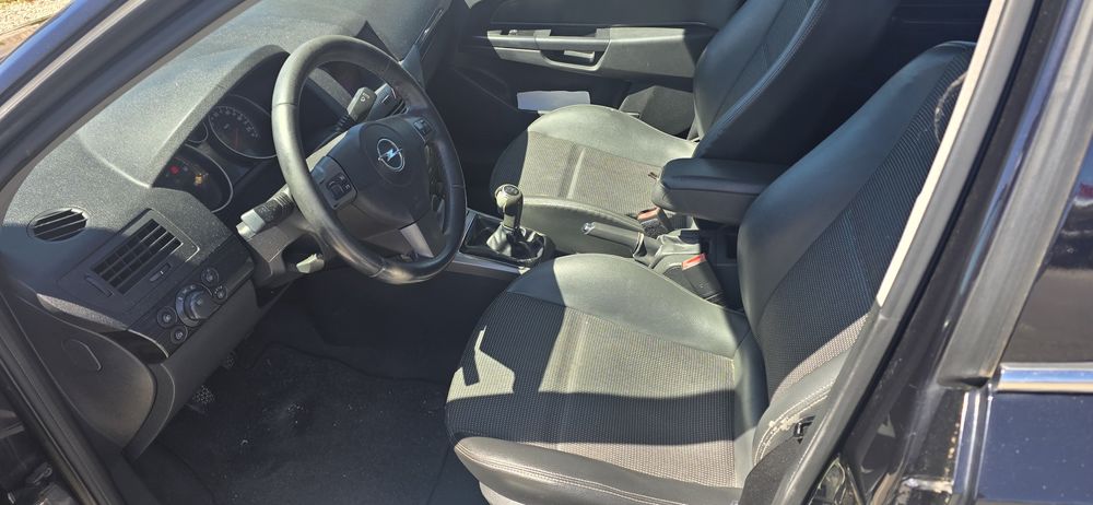 Vende se Opel Astra Caravan 1.7 CDTI