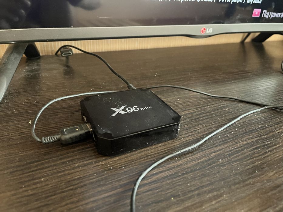 Телевізор зі смарт приставкою