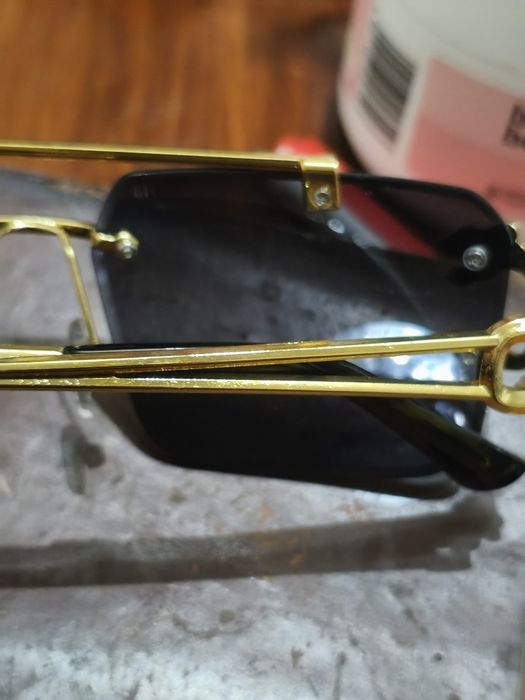 Okulary przeciwsłoneczne.