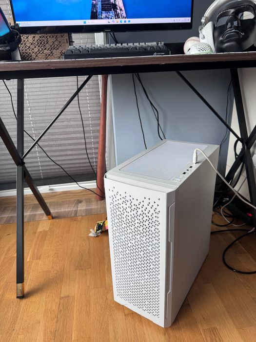 Komputer Ryzen 7 5700G / 16 GB RAM / Radeon Vega 8 / SSD 1 TB M.2