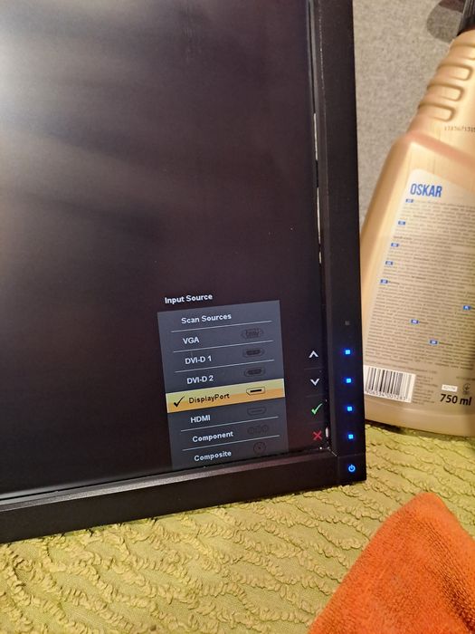 Monitor dell 24 całe  hdmi pivot