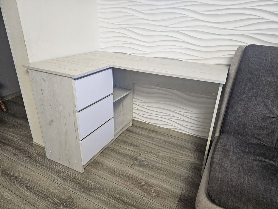 Стіл компютерний