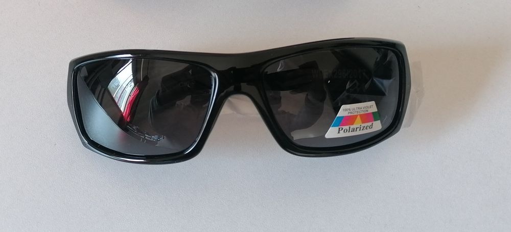 Óculos de sol pretos