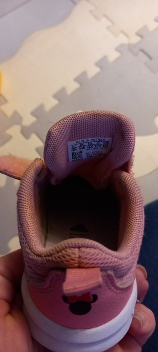 Sprzedam adidasy rozmiar 22