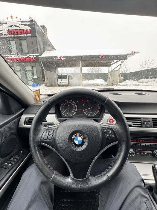 Bmw 3 series e91 2011