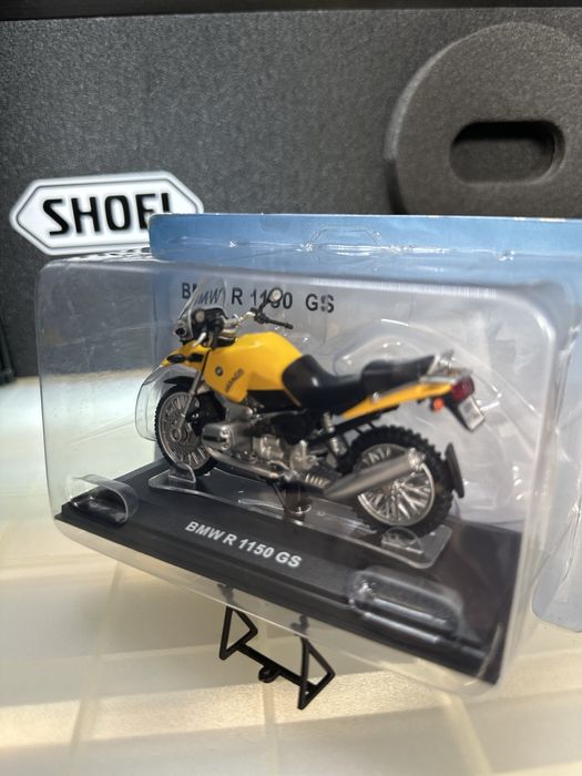 Miniatura BMW R 1150 GS Escala 1/24 Licença BMW Caixa Fechada
