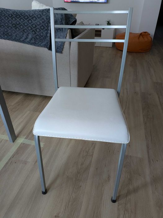 Mesa (Inclui Cadeiras)