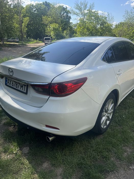 Автомобиль Mazda 6
