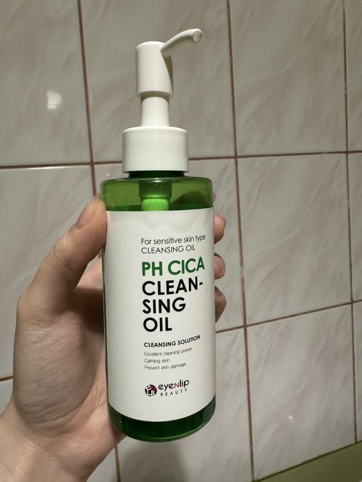 Гідрофільна олія з центелою