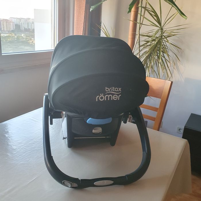 Cadeira bebé auto em muito bom estado marca britax römer