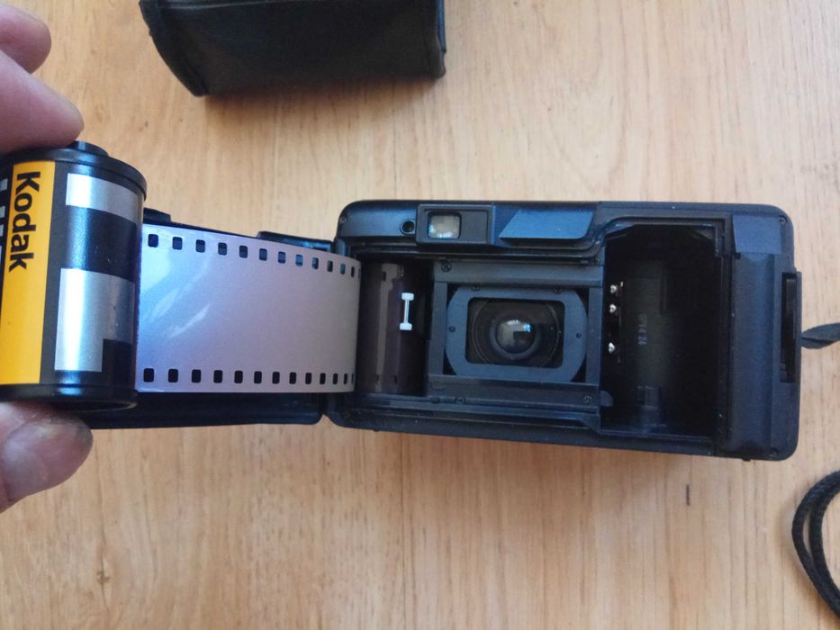 Якісний плівковий фотоапарат  Olympus Superzoom 80G (38-80mm) справний