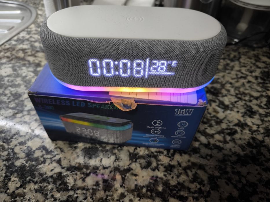 Wireless Led Speaker com Relógio