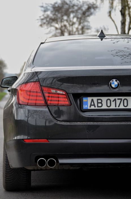 Продаю машину BMW F10