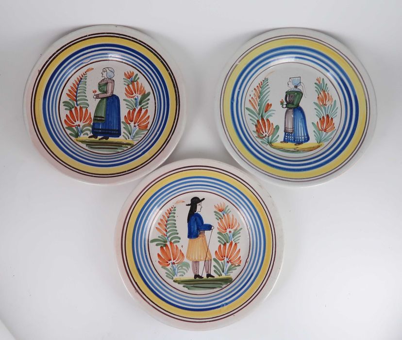 3 Pratos em faiança antiga Quimper