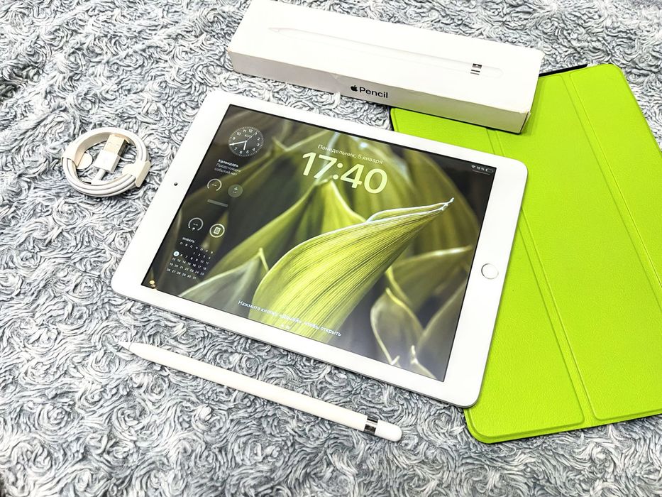 IPad 6 (128 gb) wi-fi, как новый + чехол! A1893