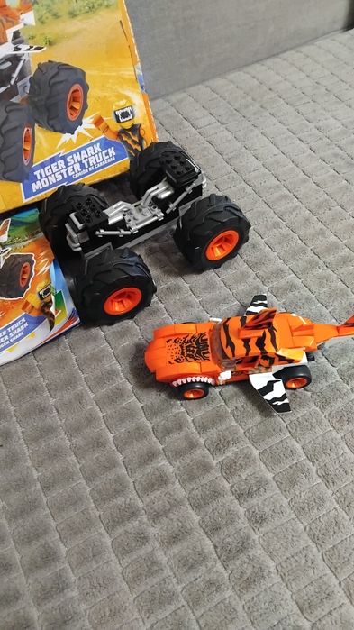 Hot wheels monster truck