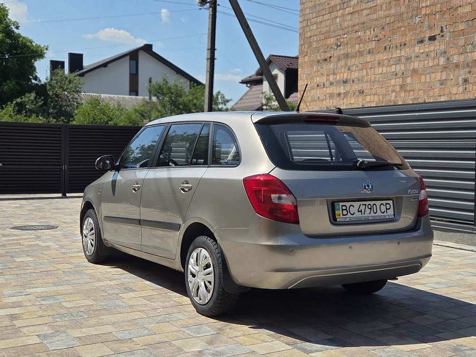 Продам Skoda Fabia 1.4 2012
