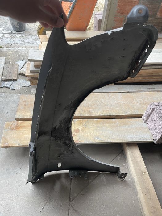 Guarda lamas esq audi a4 b7